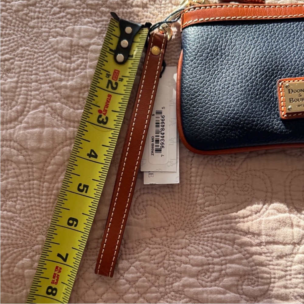 Dooney & Bourke Wristlet - Picture 5 of 17